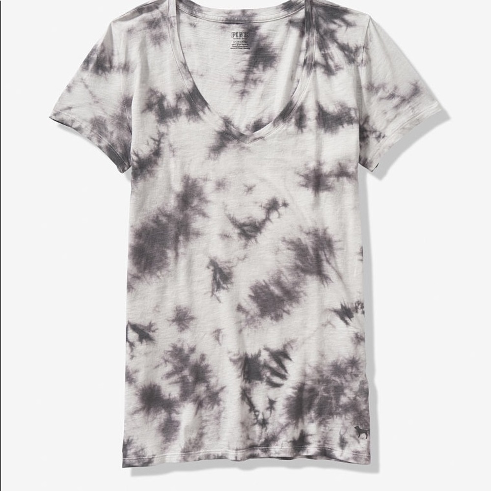 Pink by Victoria Secret t-shirt